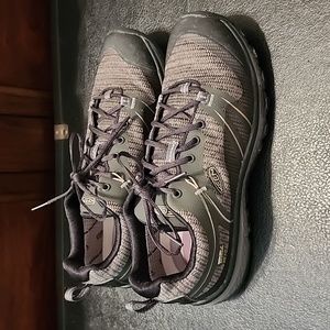 Keen Waterproof Terradora Lowback Hiking shoes Size 8